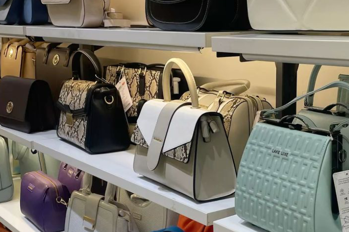 Beragam model tas wanita kini hadir dengan desain kekinian yang bisa menunjang gaya dan kepercayaan diri. (pinterest.com)