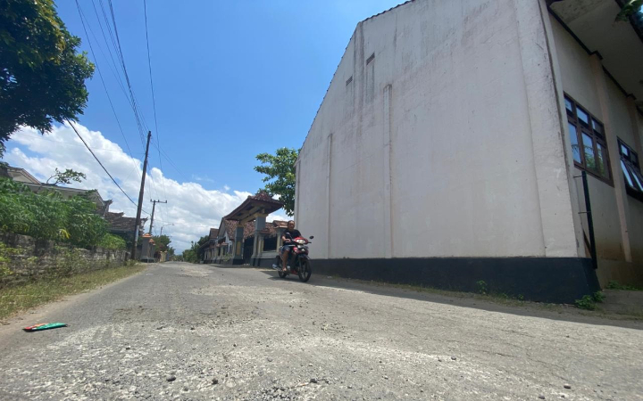 Dinas PUPR Trenggalek akan lakukn perbaikan ruas jalan Malasan sampai perbatasan Tulungagung, dan yang kedua untuk jembatan Bangunsari di Pule. Totalnya sekitar Rp 19 miliar.