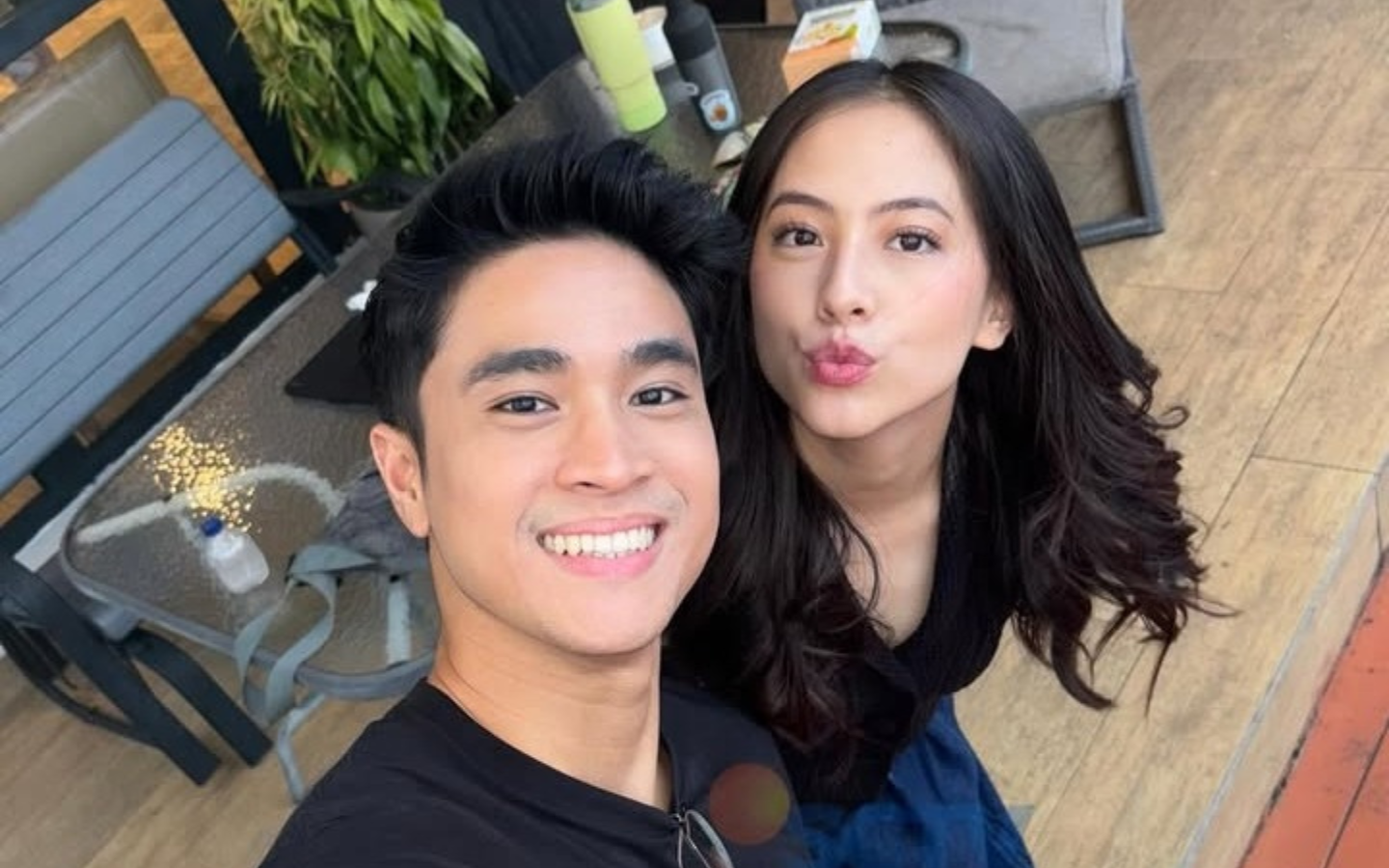Sinetron &ldquo;Beri Cinta Waktu&rdquo; jadi debut perdana Adhisty Zara dan Yesaya Abraham di layar kaca TV. Chemistry keduanya sukses mencuri perhatian sejak episode pertama.