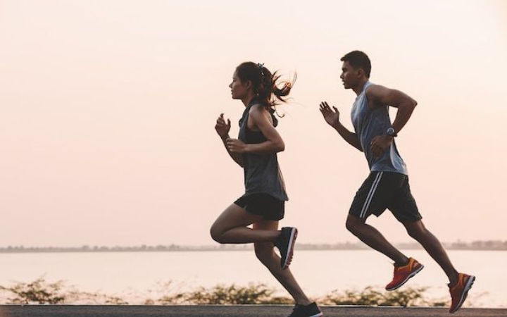 Mulai hari dengan langkah sehat di spot jogging favorit warga Trenggalek yang sejuk dan ramah untuk olahraga santai setiap pagi.