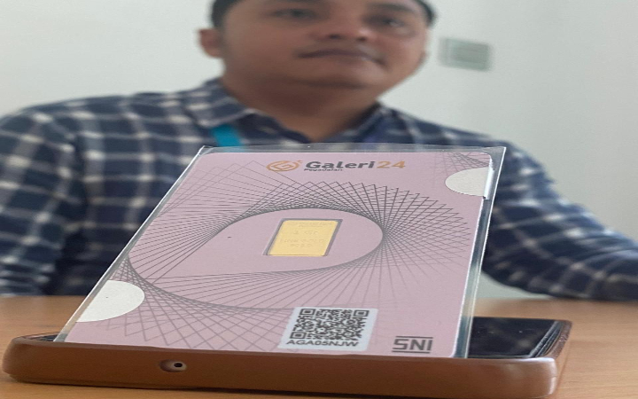 Harga emas yang fluktuatif tidak menyurutkan minat masyarakat Trenggalek untuk bertransaksi logam mulai khususnya emas.