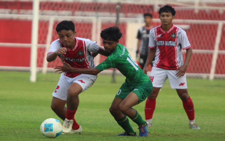 Tim sepak bola Trenggalek ketika mengikuti pertandingan tingkat regional.