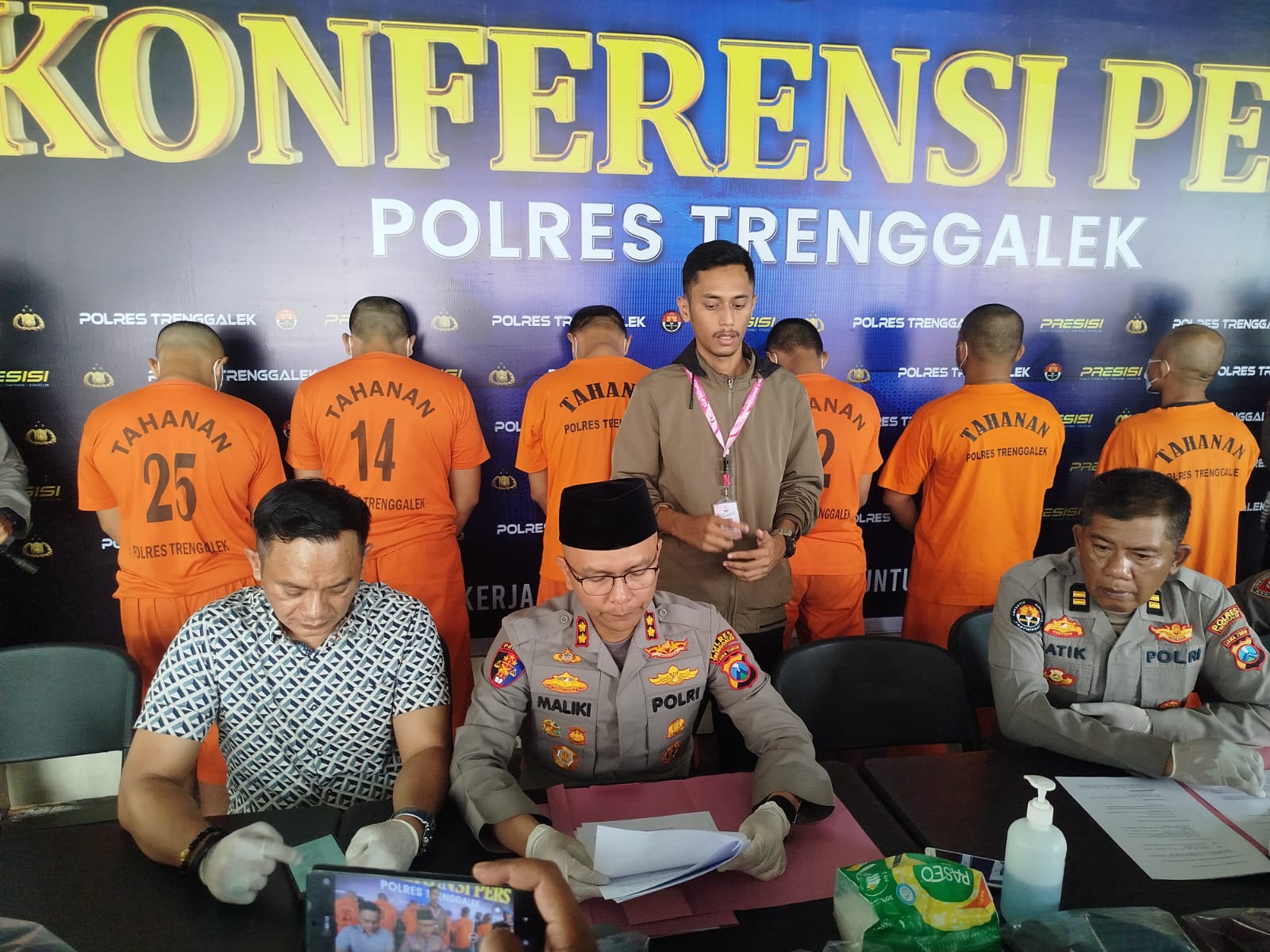 Kapolres Trenggalek AKBP Ridwan Maliki, merilis hasil operasi Sikat Semeru 2025 yang digelar selama 12 hari dan resmi berakhir pada 2 November lalu.