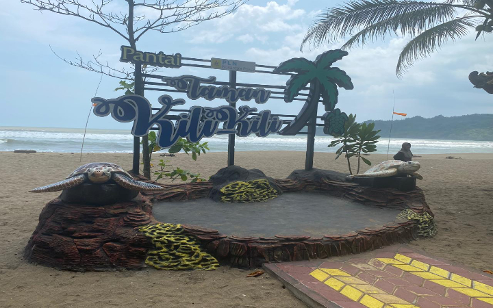 Kelestarian penyu di Pantai Kili-Kili desa Wonocoyo, Kecamatan Panggul terus dijaga.