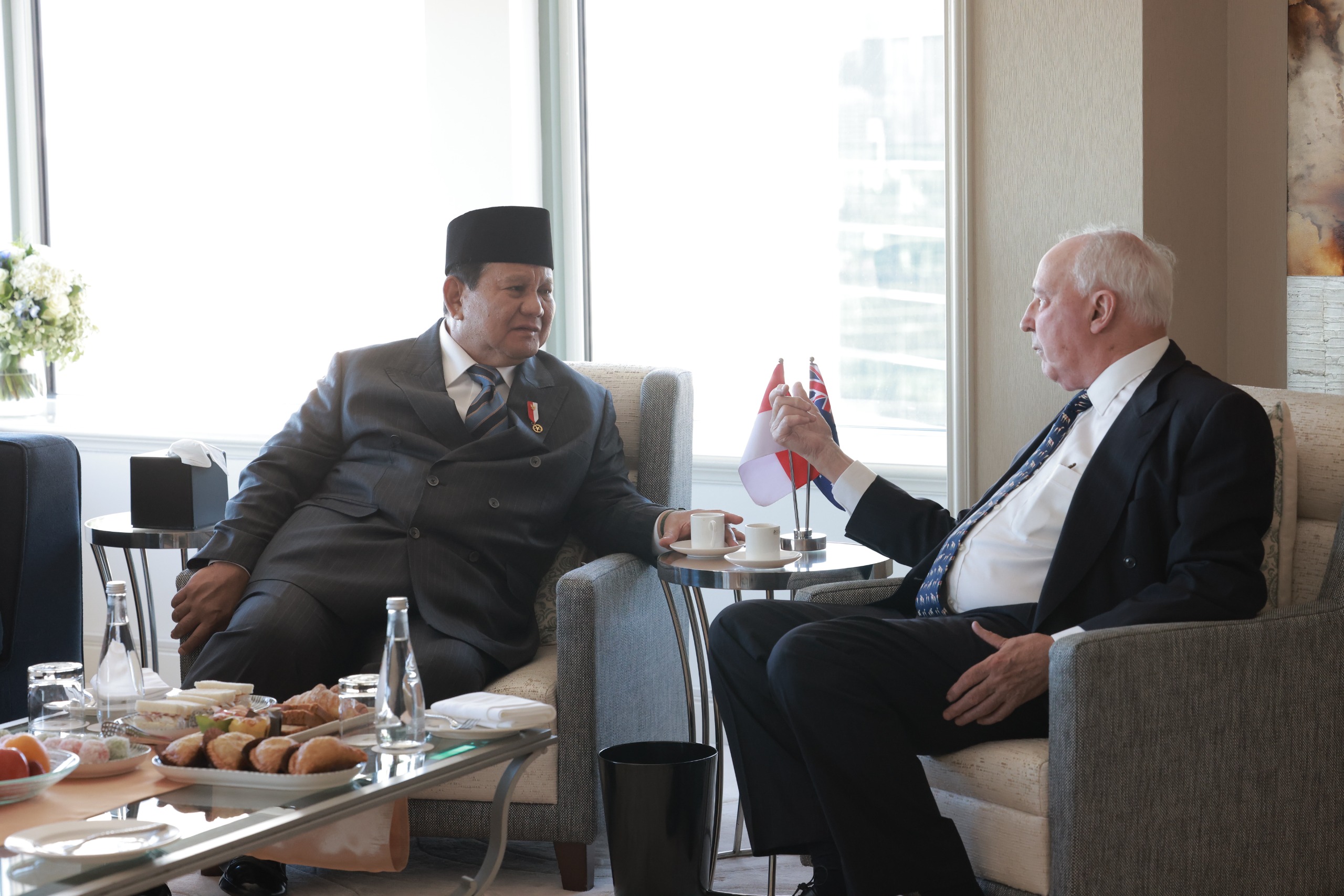 Presiden Republik Indonesia Prabowo Subianto melakukan pertemuan dengan mantan Perdana Menteri Australia dan tokoh dunia Paul Keating, pada Rabu (12/11/2025).