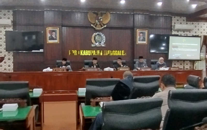 Suasana rapat Paripurna DPRD Trenggalek untuk penyusunan Perda perubahan Aset daerah