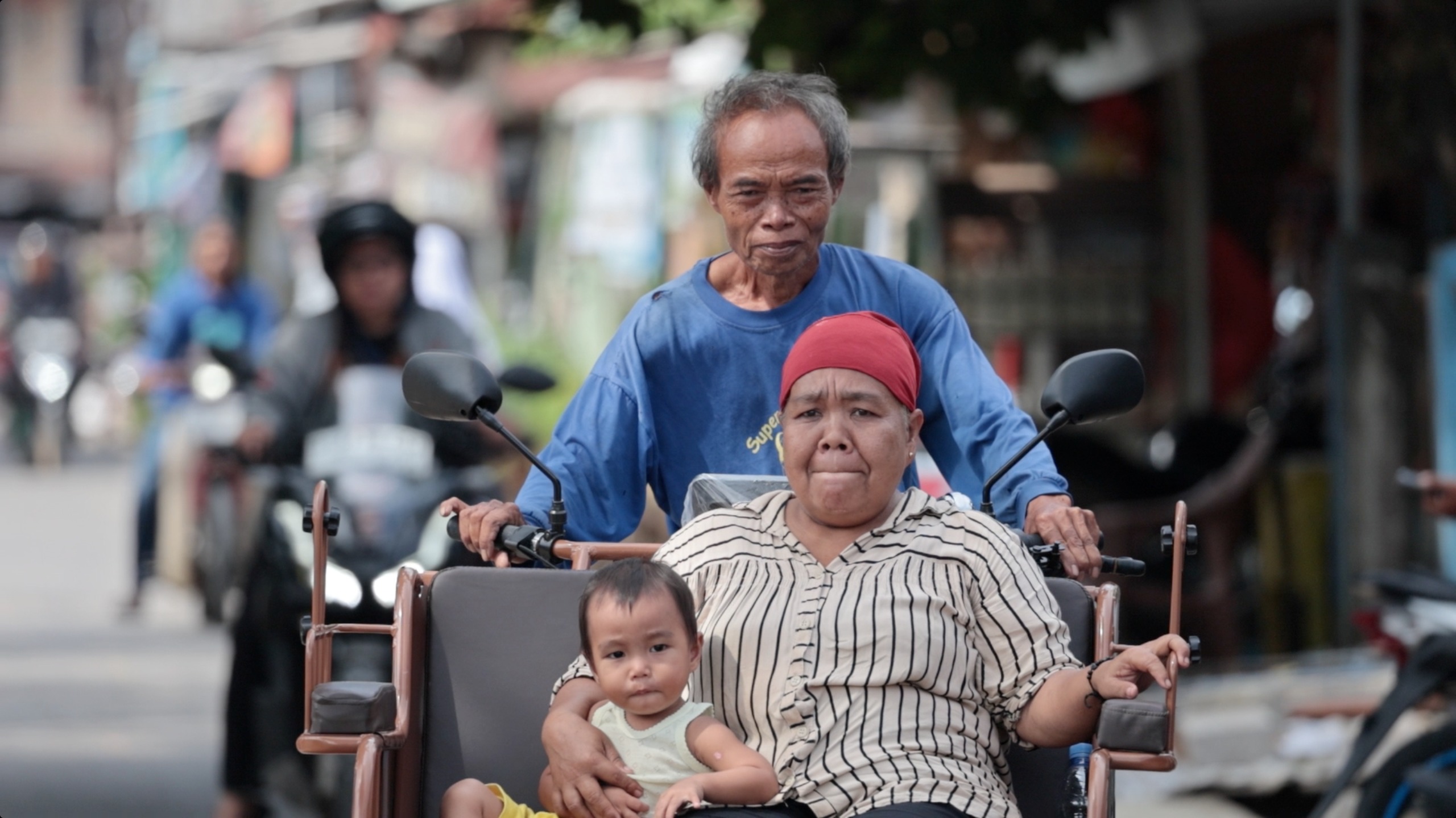 Bantuan becak listrik dari Presiden Prabowo ke sejumlah pengayuh becak di Kota Tangerang, memiliki kesan beragam.