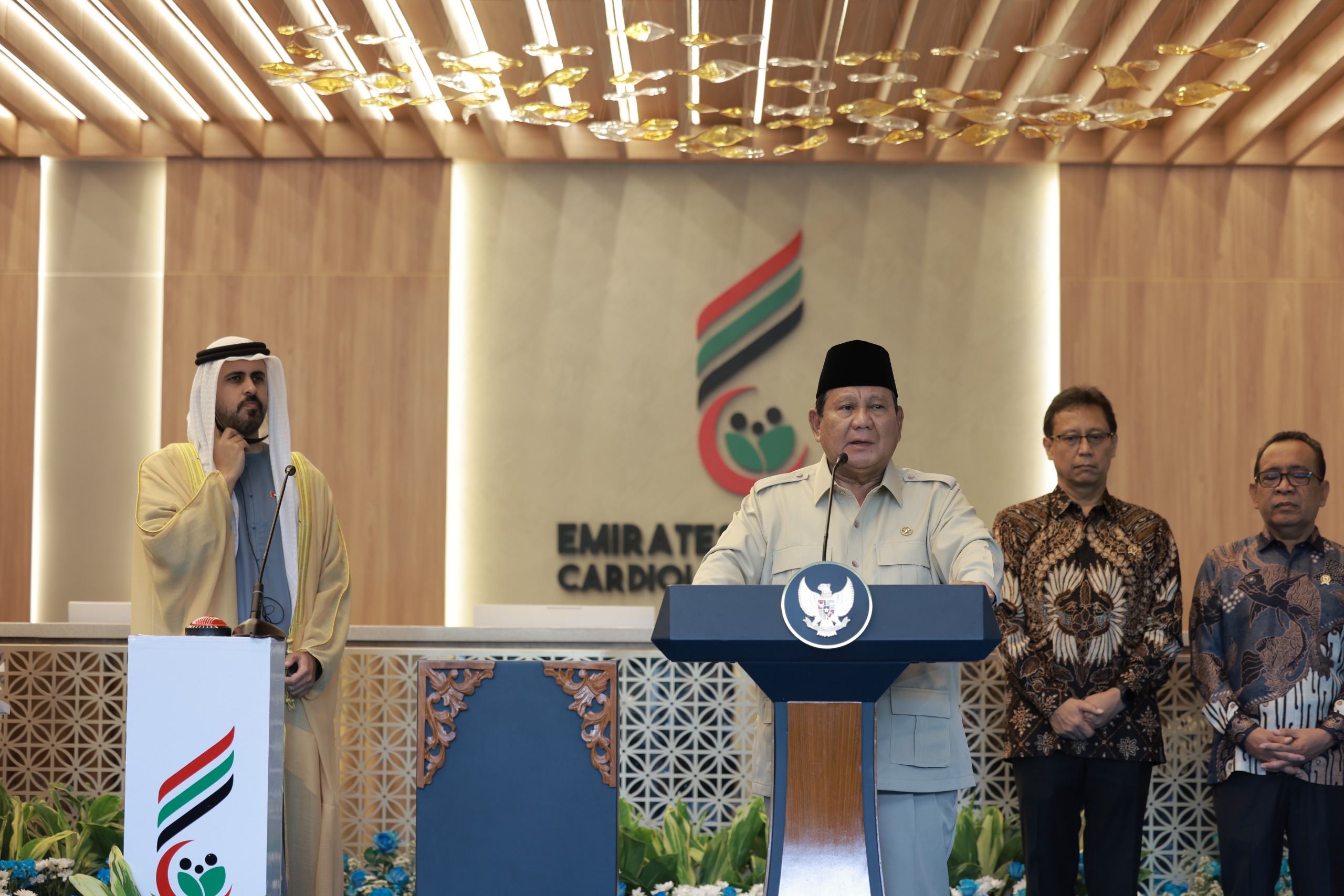 Presiden Prabowo memberi sambutan dalam peresmian RS Kardiologi Emirates-Indonesia (RS KEI) di Solo, Jawa Tengah, Rabu (19/11/2025).
