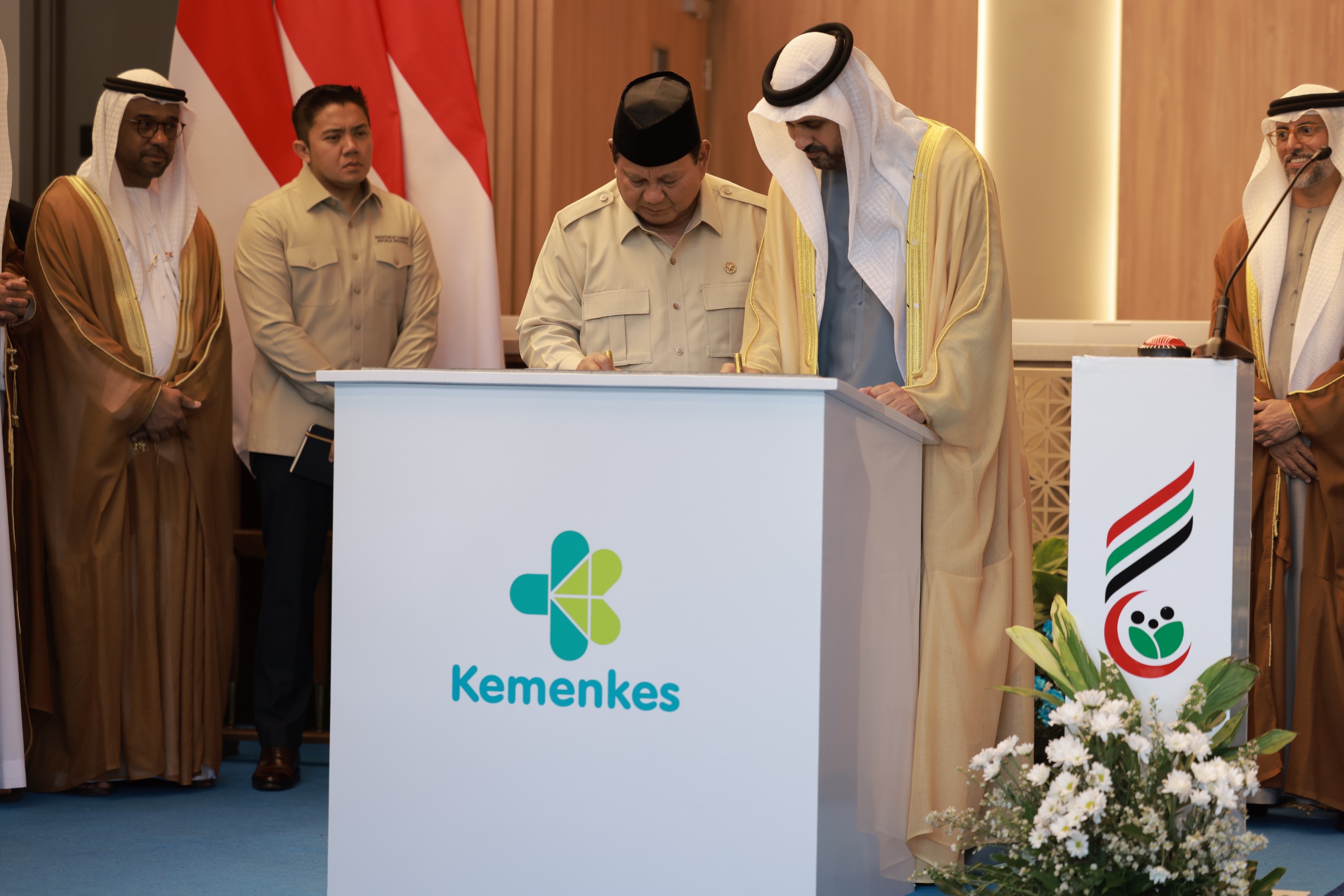 Presiden Republik Indonesia Prabowo Subianto meresmikan Rumah Sakit Kardiologi Emirates&ndash;Indonesia (RS KEI) di Kota Solo, Rabu (19/11/2025).