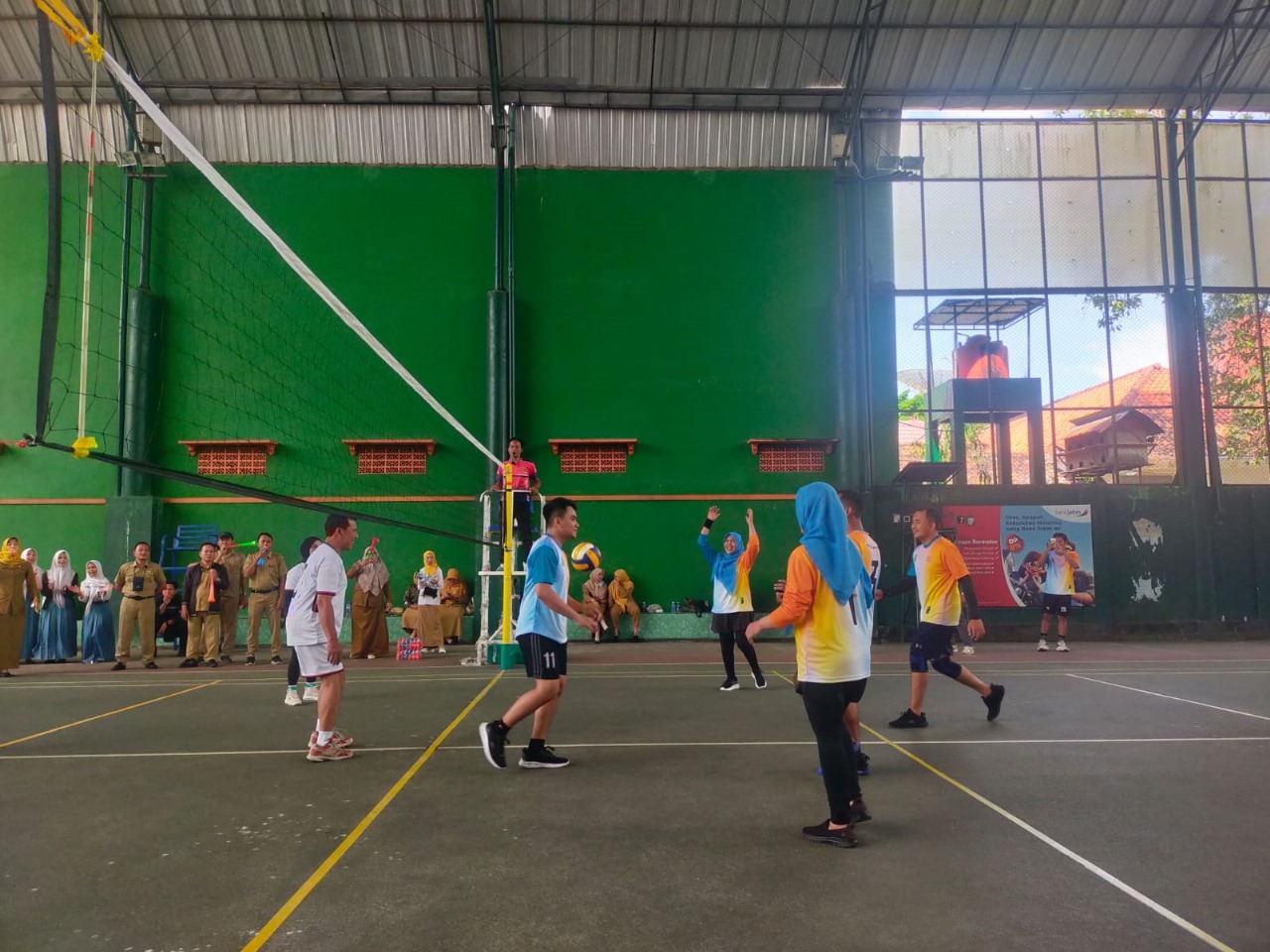 Salah satu turnamen bola voli yang dilaksanakan di wilayah Trenggalek sebagai bentuk mencari talenta berbakat.