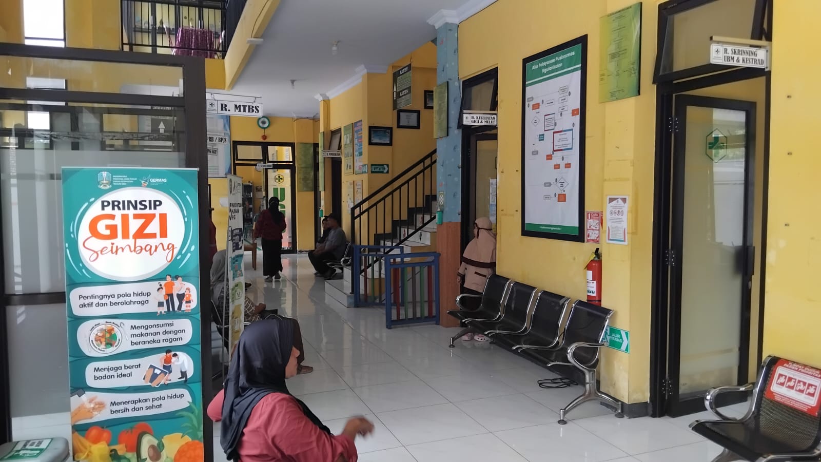Pusat Kesehatan Masyarakat (Puskesmas) Ngulankulon, Kecamatan Pogalan, Kabupaten Trenggalek membuat sebuah program inovasi untuk tangkap hoaks di media sosial.