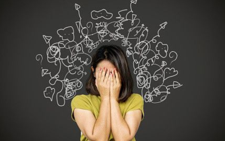 Overthinking dapat dikendalikan dengan langkah sederhana agar pikiran tetap ringan dan lebih tenang.(Pinterest)