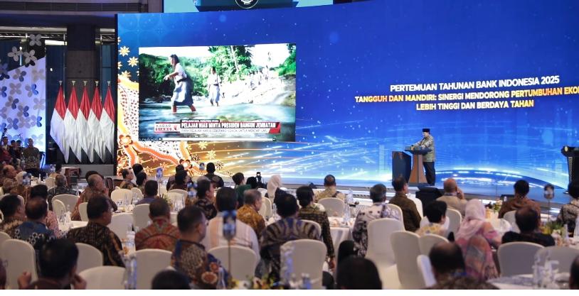 Presiden Prabowo Subianto kembali menggugah perhatian untuk masyarakat yang membutuhkan termasuk akses jembatan bagi anak sekolah.&nbsp;
