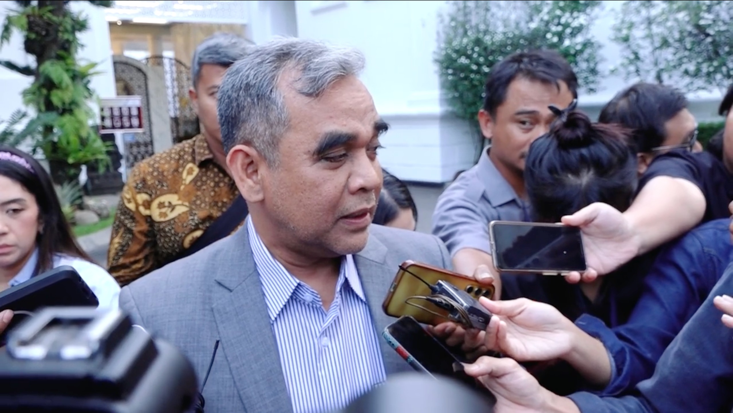 Ketua MPR RI Ahmad Muzani usai pertemuan dengan Prabowo di Istana Negara, Jakarta, Selasa (2/12/2025).