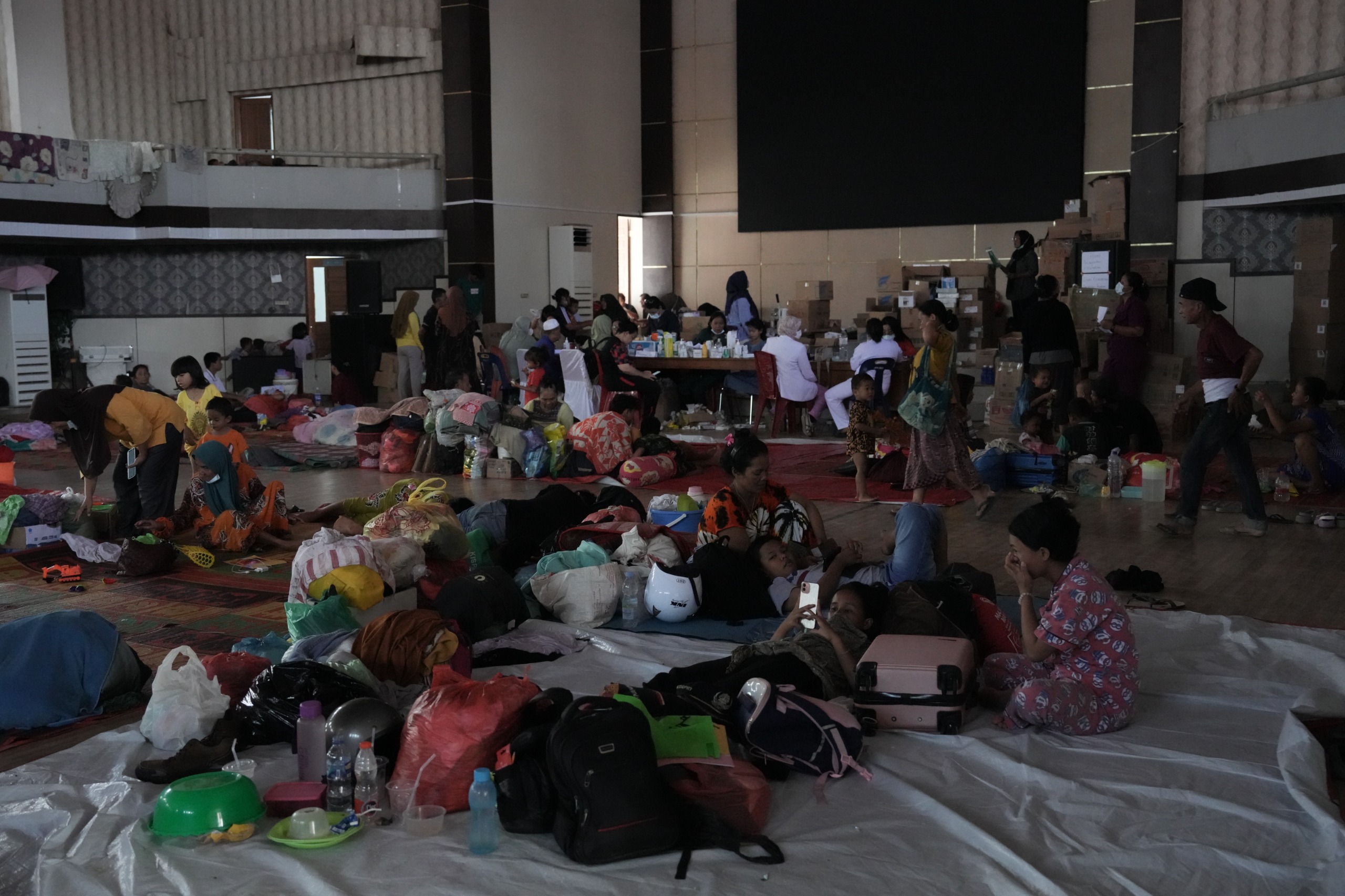 Pemerintah mulai menyiapkan proses rehabilitasi dan rekonstruksi akibat bencana di Sumatera.&nbsp;