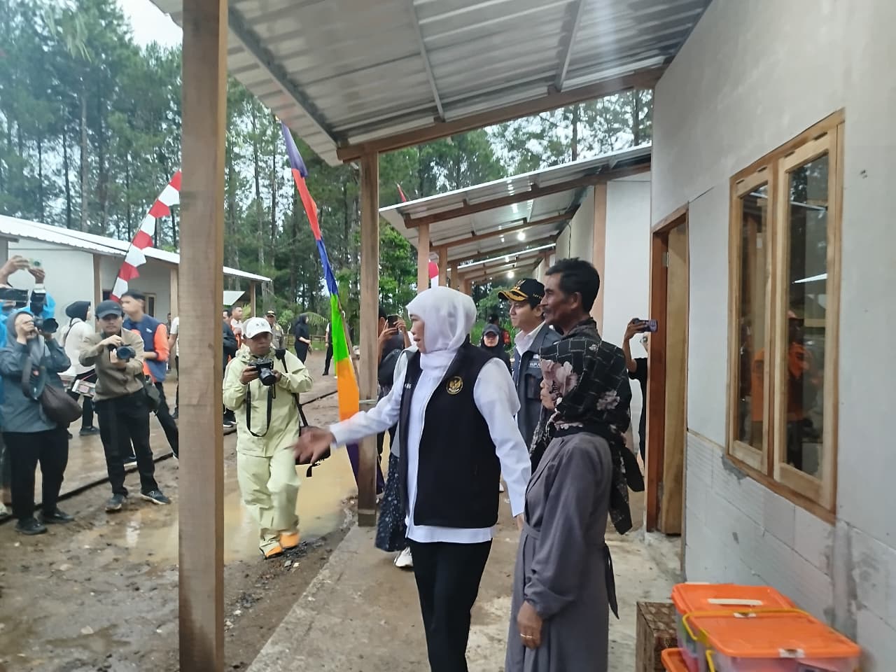 Huntara di kawasan Kinasih Indah Persada (KIP) , Desa Ngrandu, Kecamatan Suruh, Kabupaten Trenggalek, hanya dihuni 27 KK. Lokasi tersebut telah dikunjungi Gubernur Jatim.
