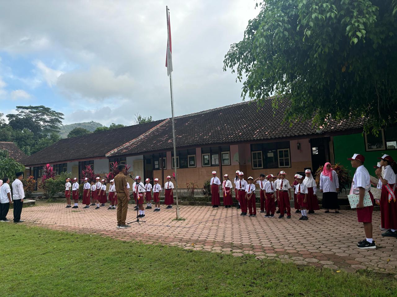 inas Pendidikan, Pemuda, dan Olahraga (Dikpora) Trenggalek mendorong semua sekolah terapkan KOSP.