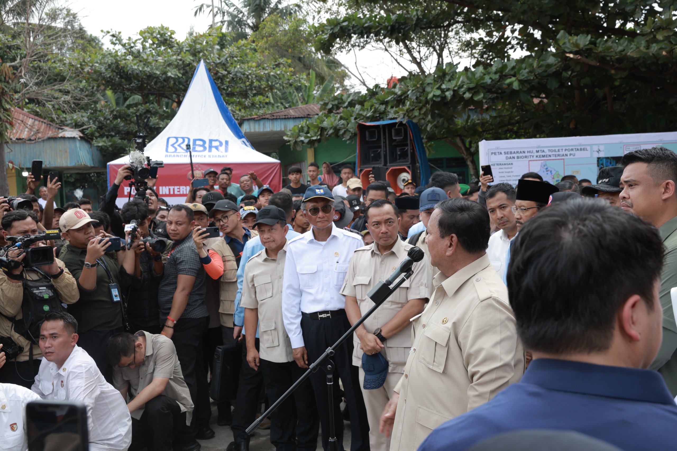 Presiden RI Prabowo Subianto menegaskan pemerintah bekerja keras menangani dampak bencana di Aceh, Sumatera Utara, dan Sumatera Barat.