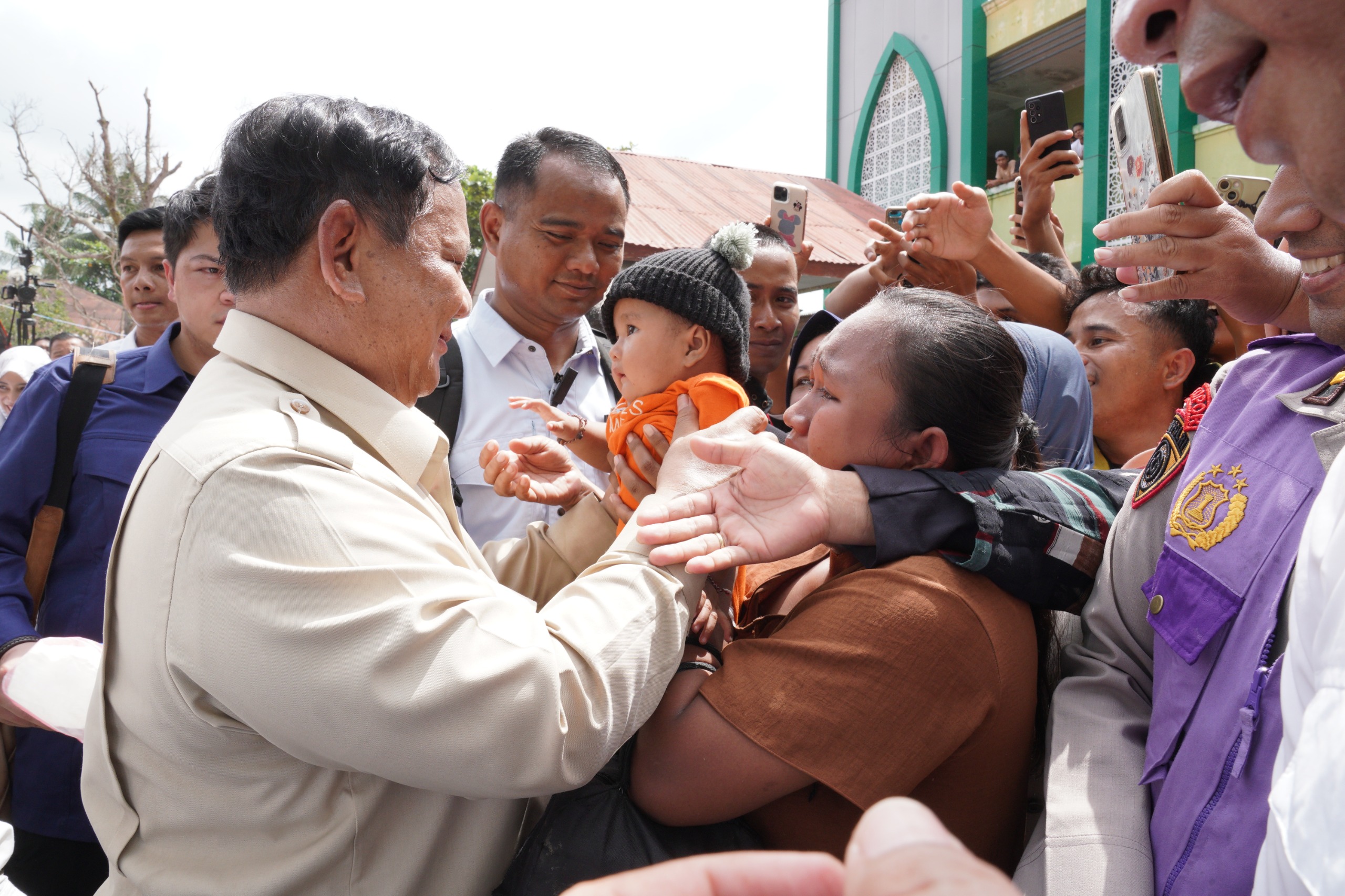 Peninjauan langsung ke lapangan oleh Presiden Republik Indonesia Prabowo Subianto ke Aceh Tamiang memberikan optimisme tersendiri bagi para warga terdampak banjir bandang.