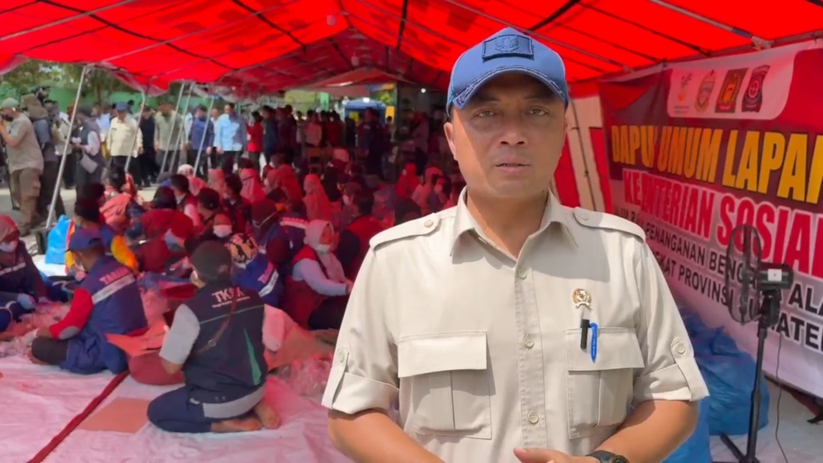 Menteri Sekretaris Negara Prasetyo Hadi menegaskan jika Presiden Prabowo akan kerahkan TNI Polri digarda terdepan tangani bencana Sumatera.