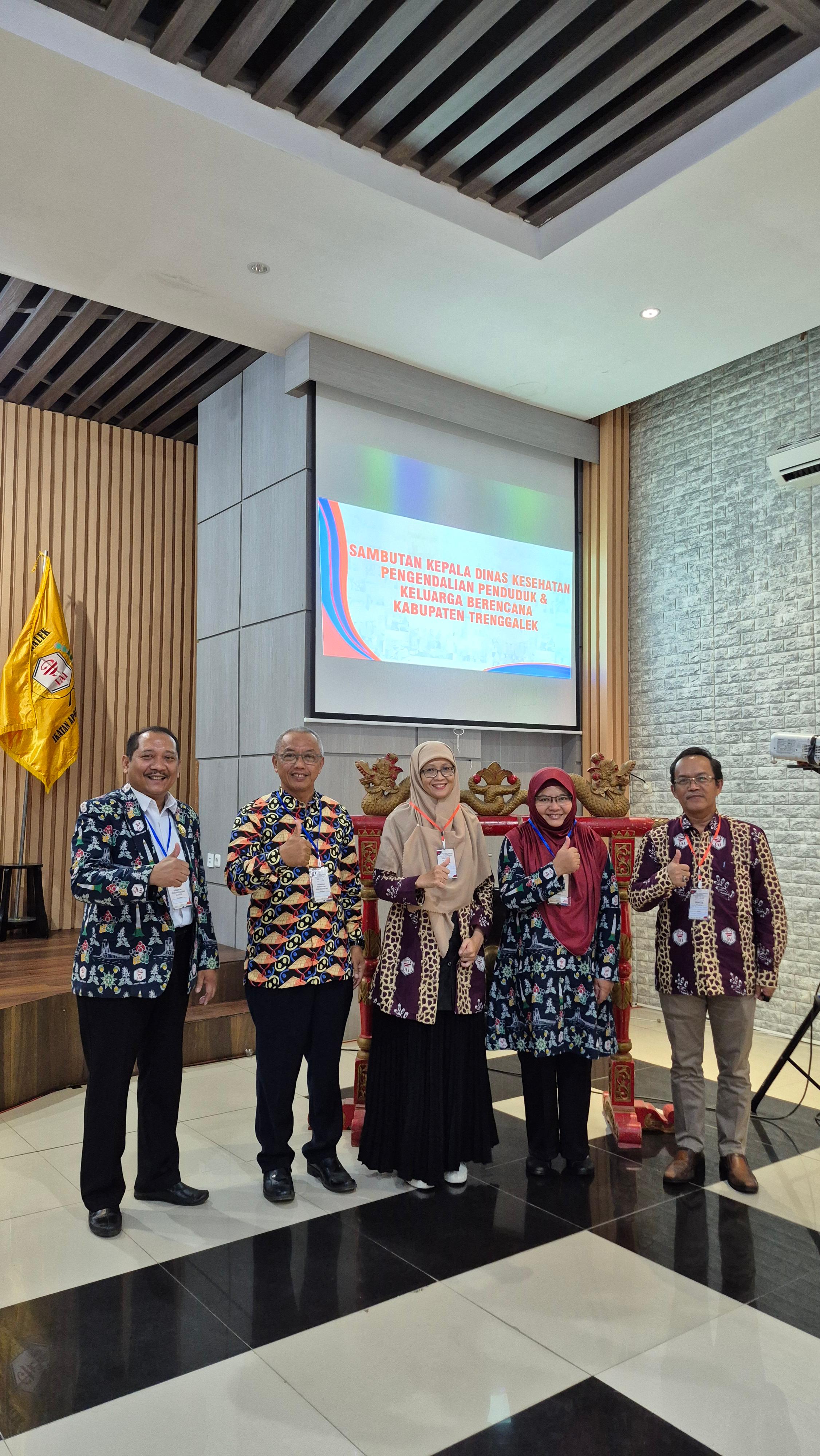 dr kiri : Ketua PD IAI Jatim, Prastowo - dinkes, ketua PC IAI Trenggalek, Dewasda IAI Jatim, Ketua Dewan Penasihat PC IAI