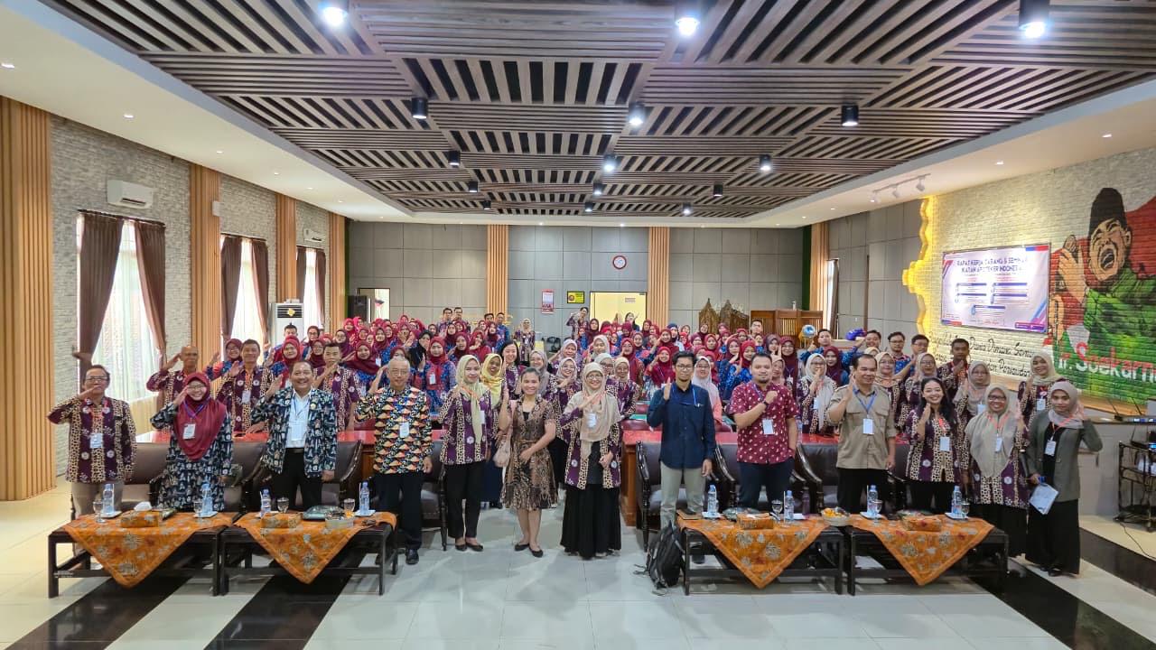 Pengurus PC IAI Trenggalek setelah melaksanakan rakercab di Gedung Bhawarasa Trenggalek