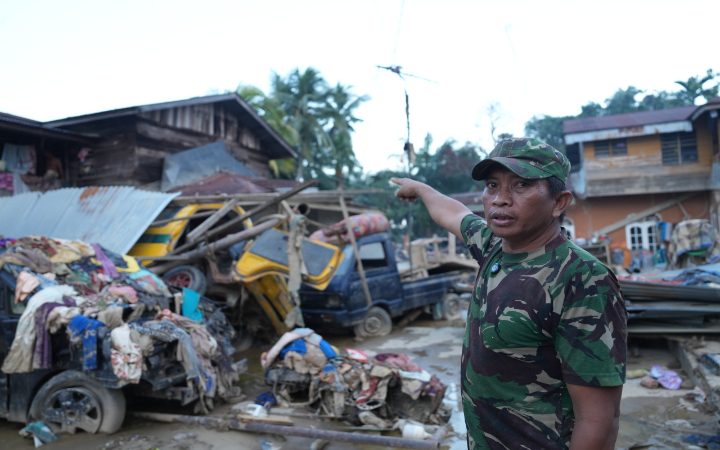 Sertu Giman saat ditemui di sekitar rumahnya di Desa Bundar, Kecamatan Karangbaru, Aceh Tamiang.