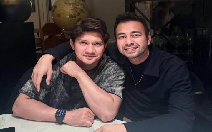 Raffi Ahmad hingga Iko Uwais donasikan hasil tiket Film Timur&nbsp;untuk membantu meringankan beban para korban di Sumatera.&nbsp;