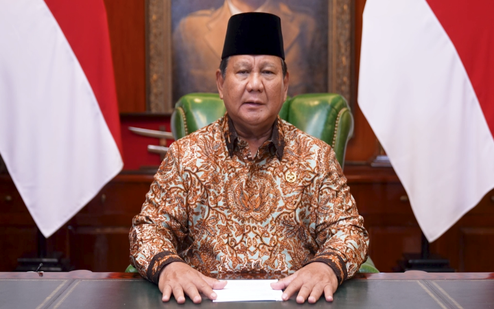 Presiden Prabowo Subianto mengajak seluruh elemen masyarakat untuk memaknai perayaan Natal tahun ini sebagai ajang mempererat persatuan nasional.