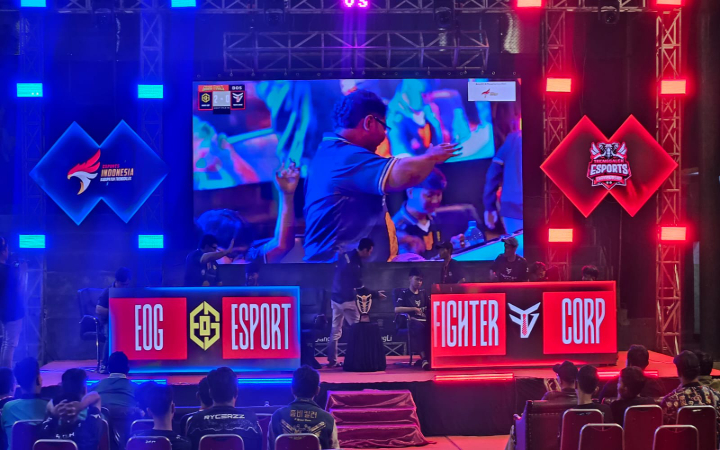 Partai final Trenggalek ESport Championship Mobile Legends: Bang Bang (MLBB) yang dihelat di GOR Jwalita.
