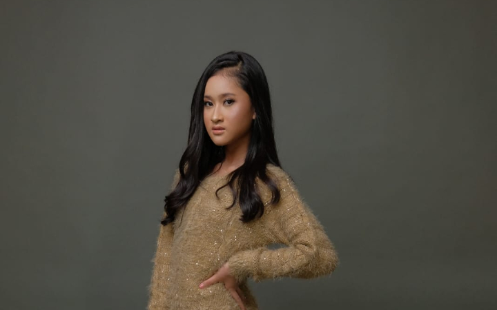 Ariella Amna Zahra, gadis asal Trenggalek, berhasil lolos big audition Indonesian Idol di Sleman City Hall hingga mendapat undangan ke Jakarta untuk bertemu langsung dengan juri utama.
