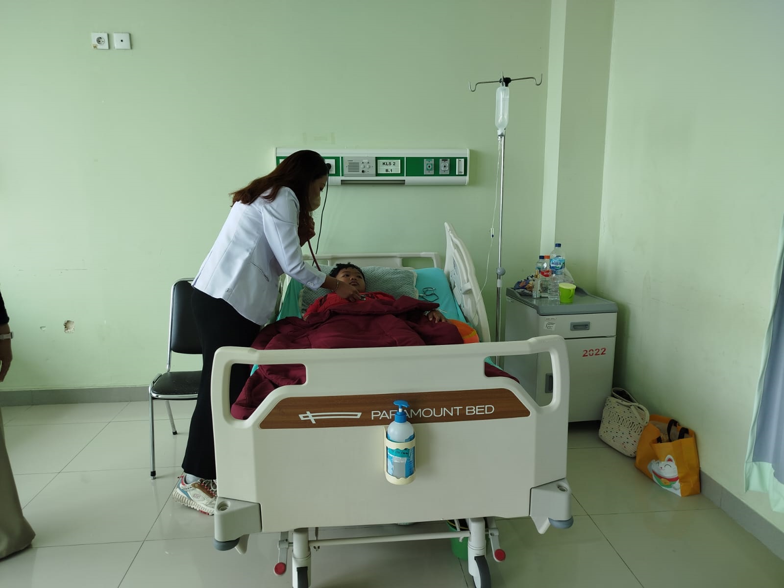 Salah satu pasien di Trenggalek yang sedang menjalani perawatan diduga akibat DBD yang jumlahnya turun pada 2025 lalu.