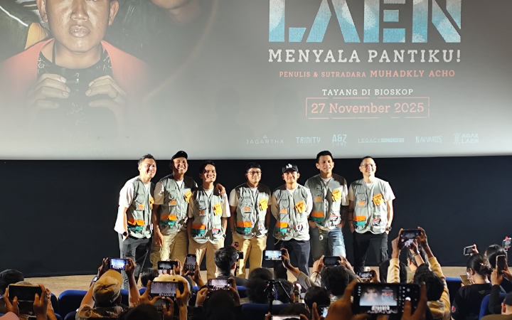 Adegan para pemain film Agak Laen Menyala Pantiku saat tampil kocak di salah satu scene komedi. Film ini sukses menarik 6,5 juta penonton di bioskop dan menjadi salah satu film Indonesia terlaris tahu