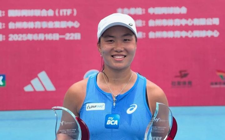 The battle between Janice Chen and Sonet Cartel in the first round of the ASB Classic was a battle of net aggressiveness and baseline consistency.