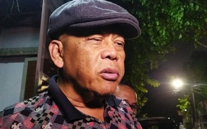 Egi Sujana Datangi Rumah Jokowi di Solo untuk membuktikan Ijazah Jokowi Palsu atau Asli.