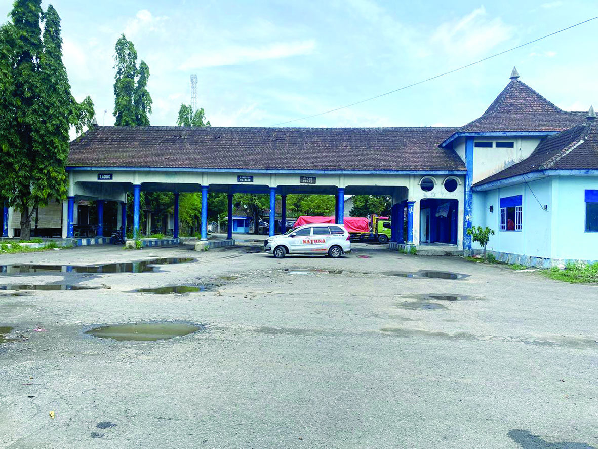 Kondisi Terminal Durenan Trenggalek sudah puluhan tahun tidak berfungsi optimal.