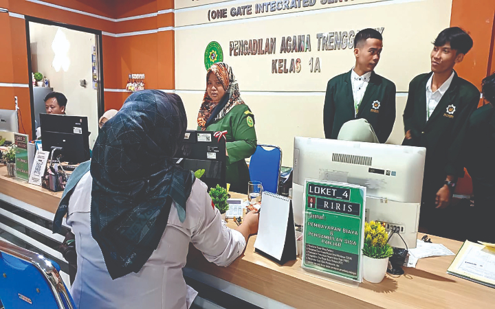 Masyarakat Trenggalek ketika mendaftarkan perkara ke PA Trenggalek terbanyak masih cerai.