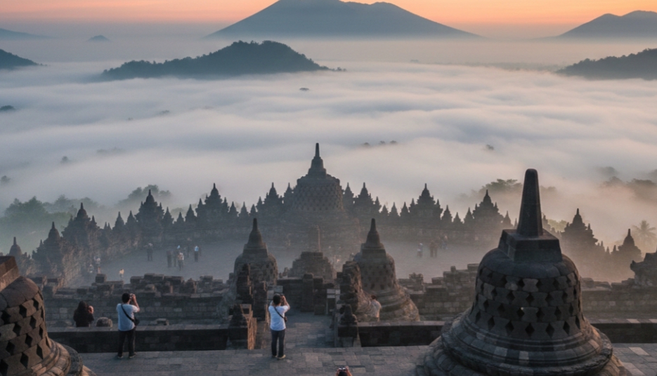 20 Tempat Paling Indah di Indonesia Versi TV Kuno, Nomor 1 Raja Ampat Bikin Dunia Terdiam, dari Borobudur hingga Banda Neira