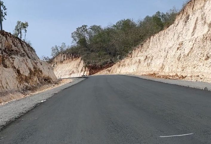 Rute ke Pantai Ngobaran Gunungkidul lengkap! Dijuluki Uluwatu-nya Jogja, HTM Rp5.000, tapi jalannya sempit dan berkelok.