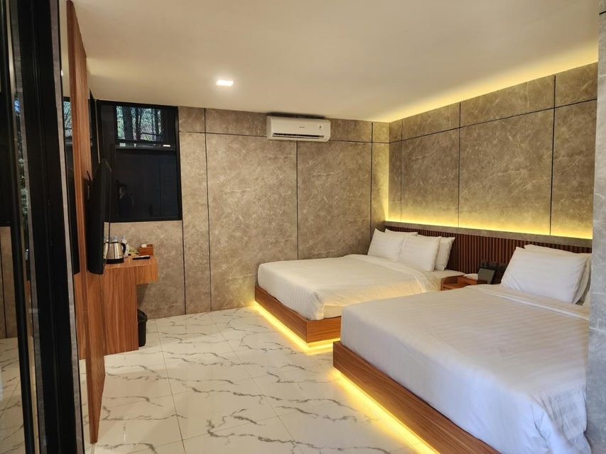 Inspira Cabin Pangalengan hadirkan glamping romantis di hutan pinus dengan private onsen, kabin mewah, dan aktivitas outdoor seru.