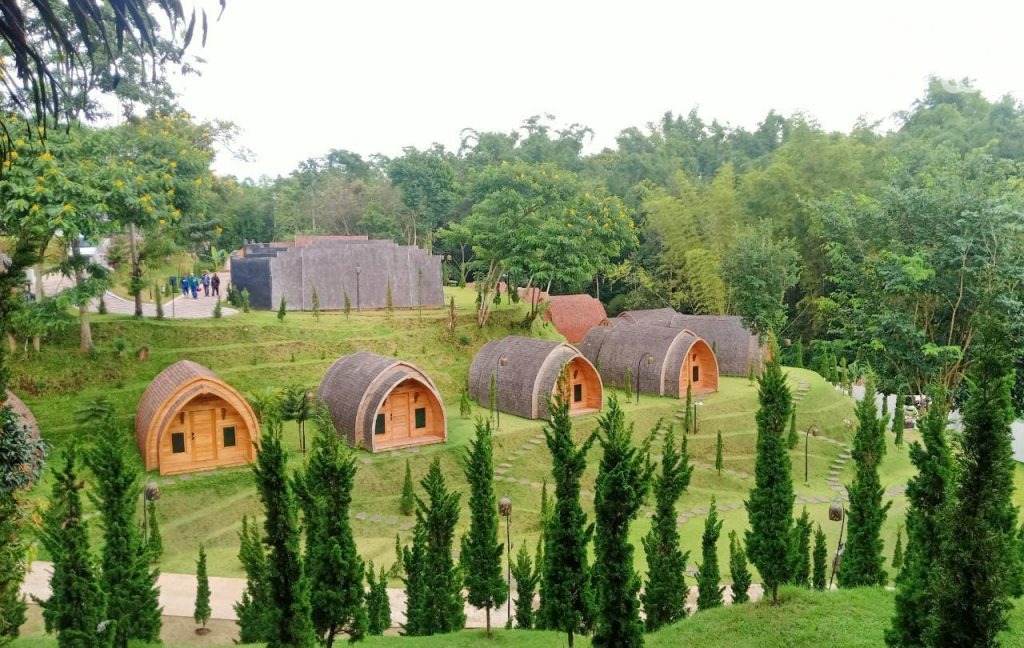 Shanaya Resort Malang, glamping dan villa unik dengan kolam renang, restoran, dan area bermain anak, dekat Batu dan Jatim Park.