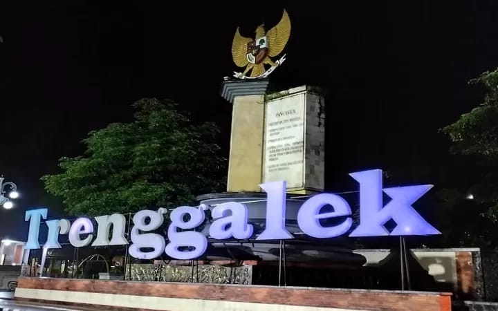 Asal-usul Trenggalek Jawa Timur, kisah Ki Ageng Menaksopal menolak Mataram dan mempertahankan kedaulatan tanah leluhur.