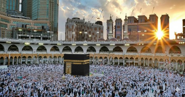 12 artis blasteran Islam sejak lahir sering disangka mualaf. Dari Cinta Laura hingga Paula Verhoeven, fakta sebenarnya terungkap
