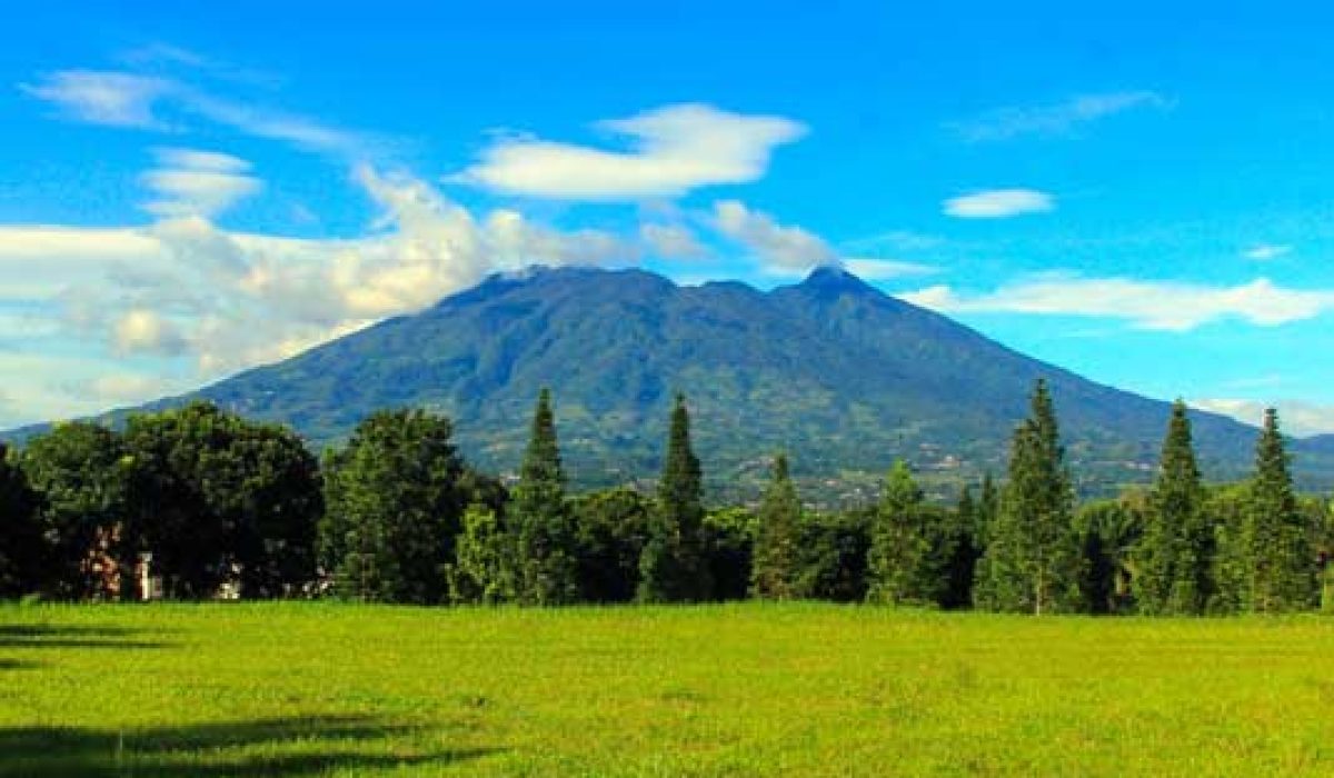 Review Villa Michiko Bogor, villa baru di Pancawati dengan private pool air hangat, fasilitas mewah, muat hingga 24 orang.