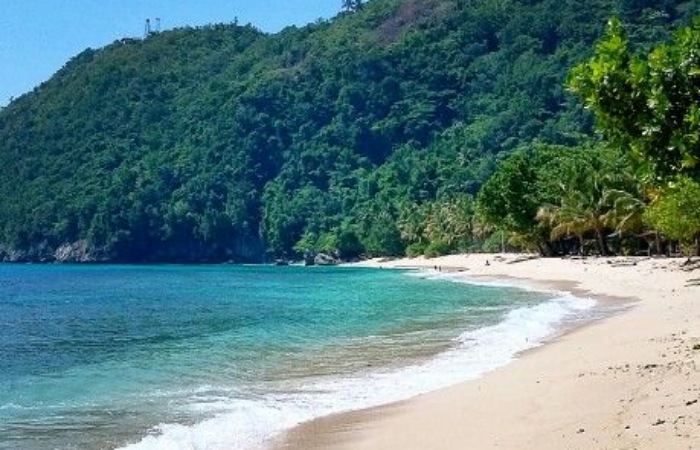 Pantai Selatan Tulungagung menyimpan banyak pantai indah dengan ombak tenang. Simak deretan pantai terbaik yang cocok untuk liburan 2026.