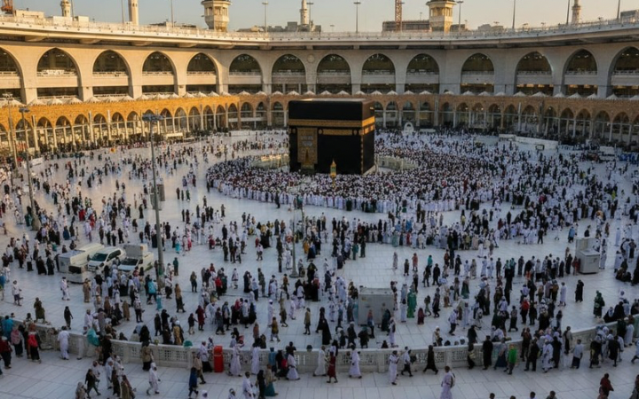 Waktu terbaik umrah di bulan Ramadan agar tawaf lebih nyaman dan tidak berdesakan di Masjidil Haram.