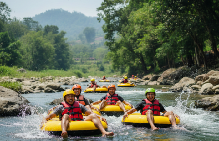 River Tubing Desa Wisata Sindangkasih Garut tawarkan sensasi 750 meter di Sungai Cimanuk, seru dan aman!