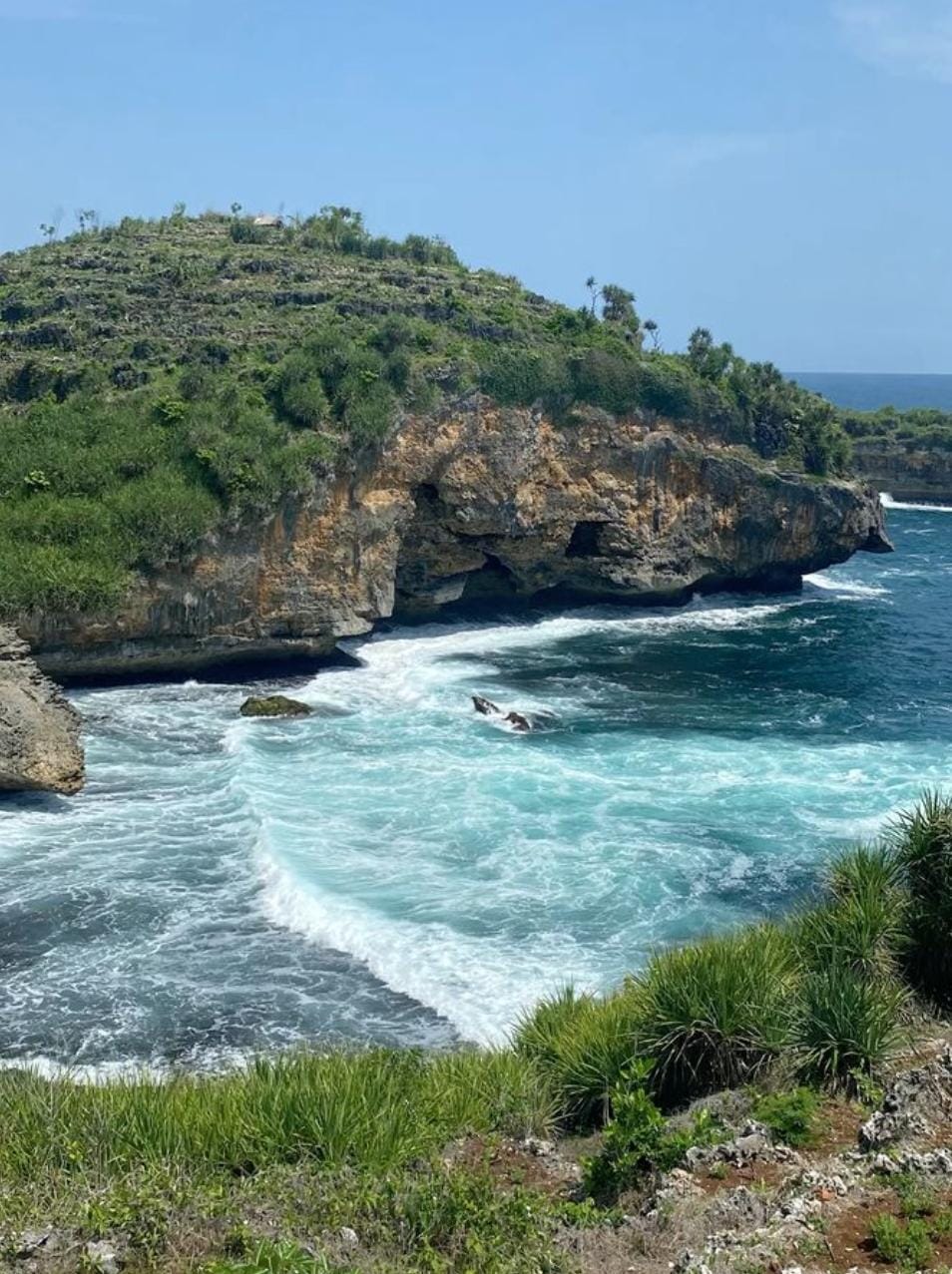 Wisata pantai Gunung Kidul Jogja menawarkan 6 destinasi hits dengan panorama eksotis, pasir putih, dan spot snorkeling hingga sunset terbaik.