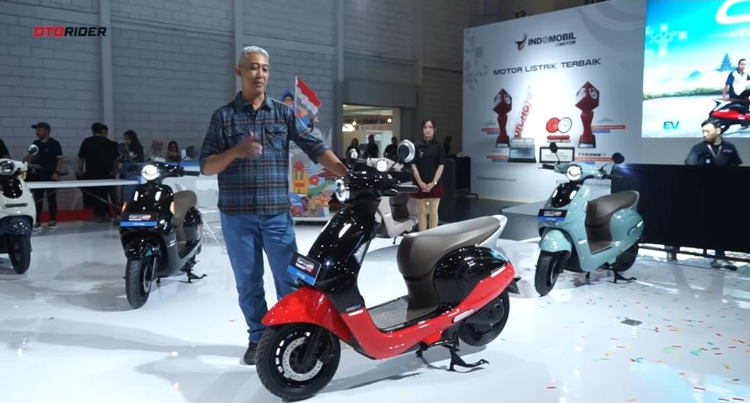 Indomobil meluncurkan motor listrik QT dan QT Pro di IMS 2026. Motor listrik ini dibanderol mulai Rp15 juta dengan jarak tempuh hingga 130 km.