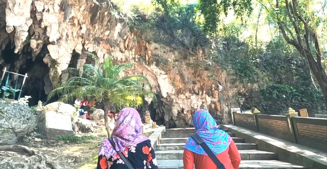 Goa Tabuhan Pacitan menawarkan stalaktit bernada unik, wisata sejarah, dan petualangan gua eksotis dekat Goa Gong.